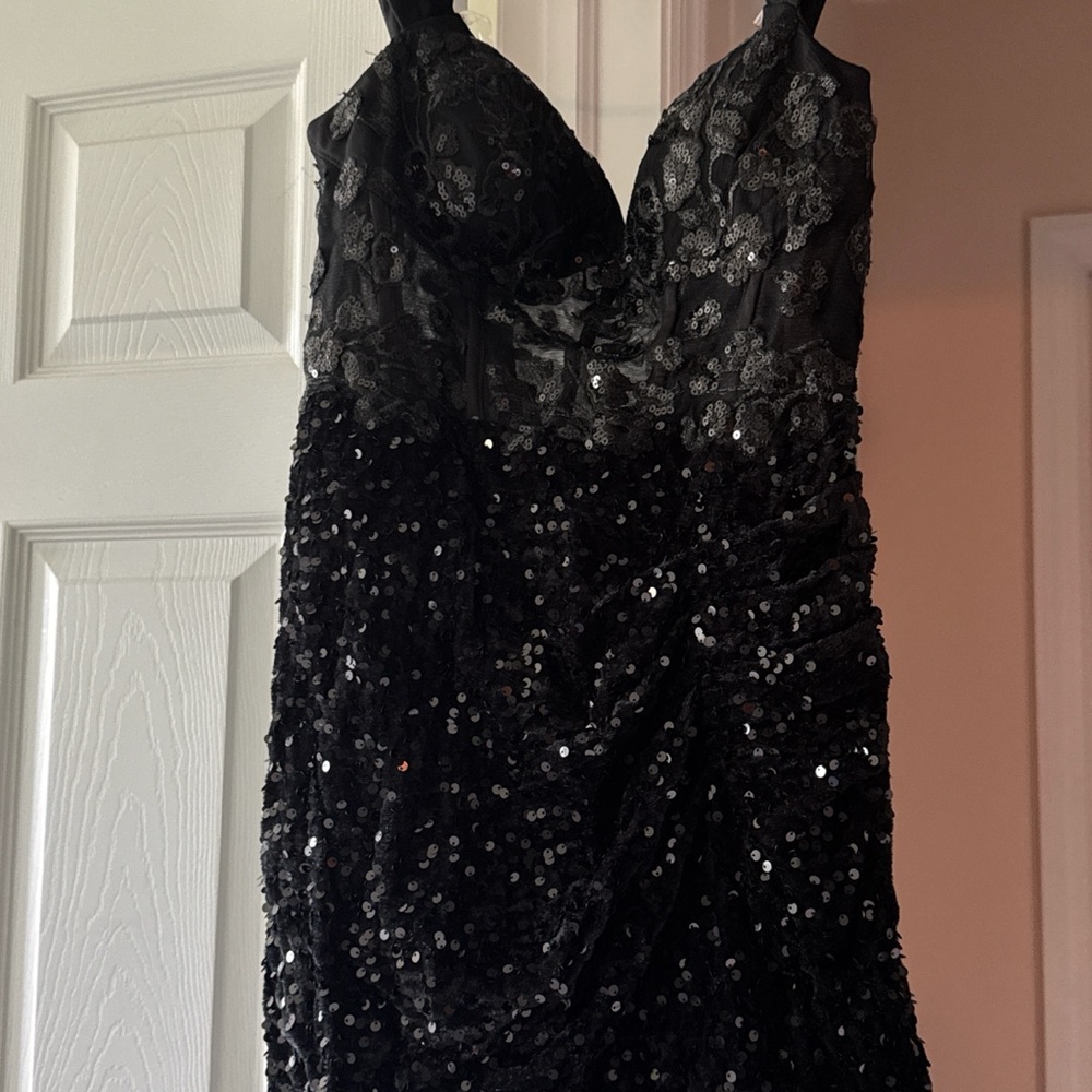 Elegant Black Sequin Dress